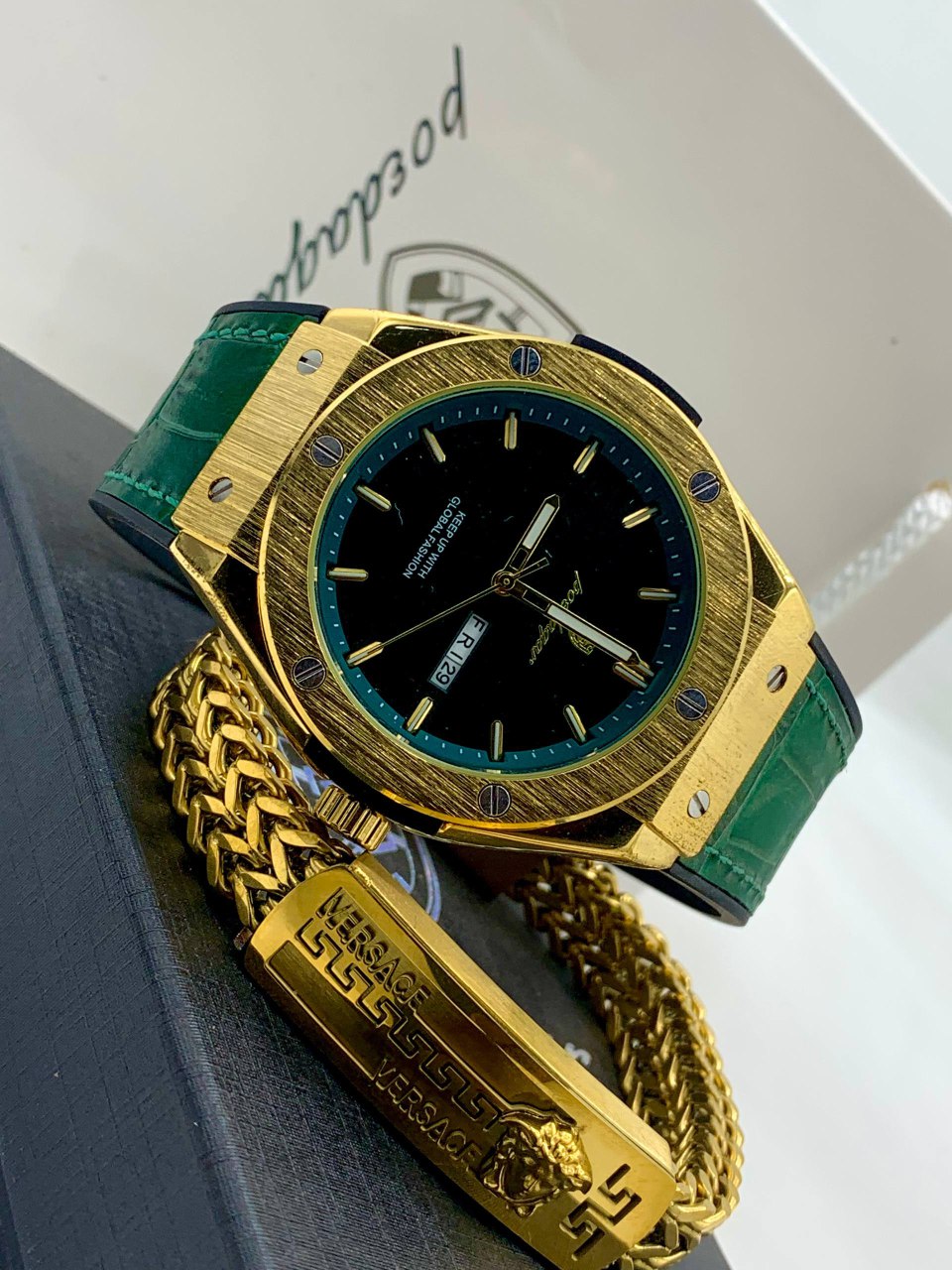 Poedagar Watch